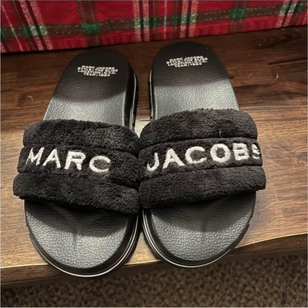 Marc Jacobs Black Slide Sandals